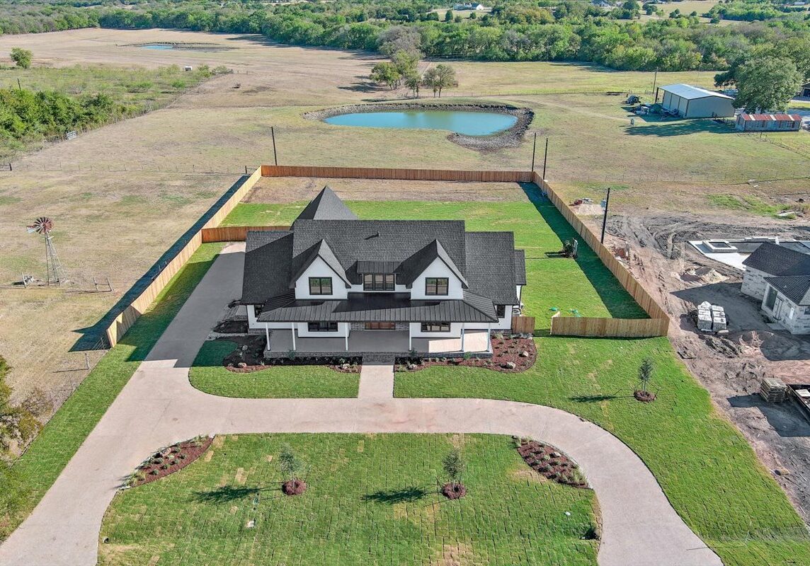 1443-Roy-Exterior-2-landscape-703c4485cd2f29c5c9b9e3bafb051f19-o98zxkjuwel7